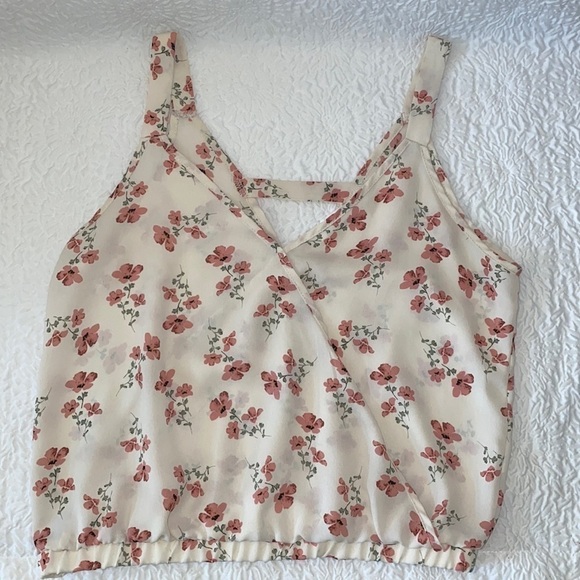 Sienna Sky Floral Print Crop Sleeveless Blouse - Picture 1 of 6